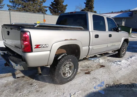 2004 Chevrolet Silverado 1500 Z71 from USA, damaged, VIN 2GCEK13T841432373